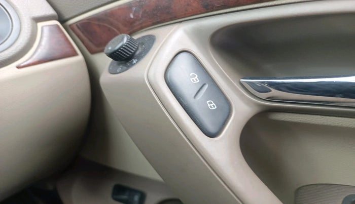 2015 Skoda Rapid 1.5 TDI CR ELEGANCE PLUS AT, Diesel, Automatic, 2,02,157 km, interior