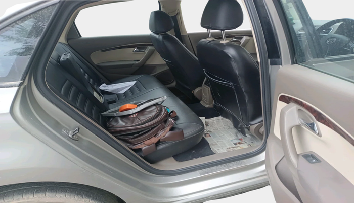 2015 Skoda Rapid 1.5 TDI CR ELEGANCE PLUS AT, Diesel, Automatic, 2,02,157 km, interior