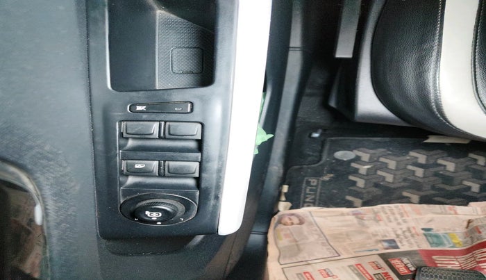 2023 Tata PUNCH ACCOMPLISHED AMT, Petrol, Automatic, 17,262 km, interior