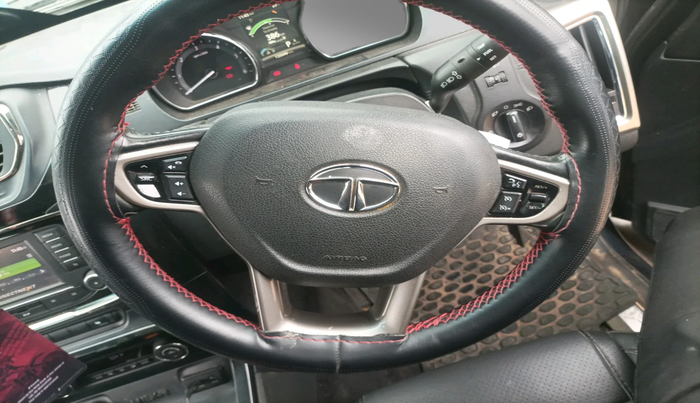 2017 Tata Hexa XTA 4X2 6 STR, Diesel, Automatic, 1,35,049 km, interior