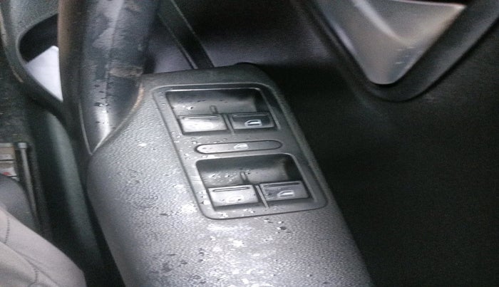 2018 Volkswagen Polo HIGHLINE1.5L, Diesel, Manual, 1,46,606 km, interior