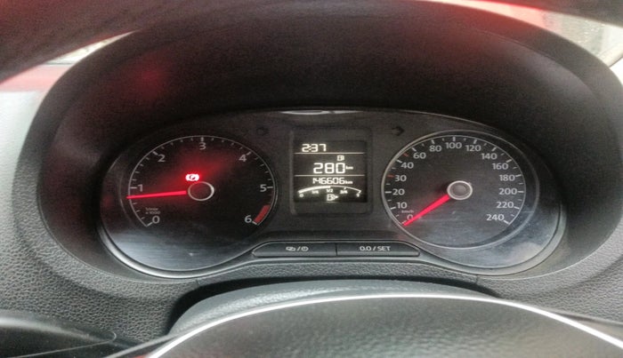 2018 Volkswagen Polo HIGHLINE1.5L, Diesel, Manual, 1,46,606 km, interior