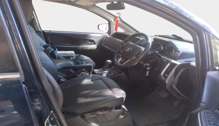 2017 Tata Hexa XTA 4X2 7 STR, Diesel, Automatic, 74,790 km, interior