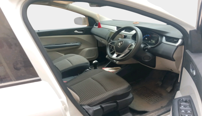 2023 Renault TRIBER RXZ AMT, Petrol, Automatic, 65,190 km, interior