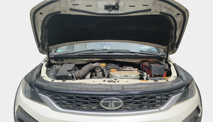2018 Tata Hexa XE 4X2 7 STR, Diesel, Manual, 91,677 km, exterior