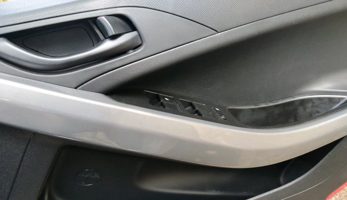 2020 Tata NEXON XMA SUNROOF PETROL, Petrol, Automatic, 43,793 km, interior