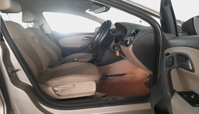 2016 Volkswagen Vento HIGHLINE 1.5 AT, Diesel, Automatic, 36,504 km, interior