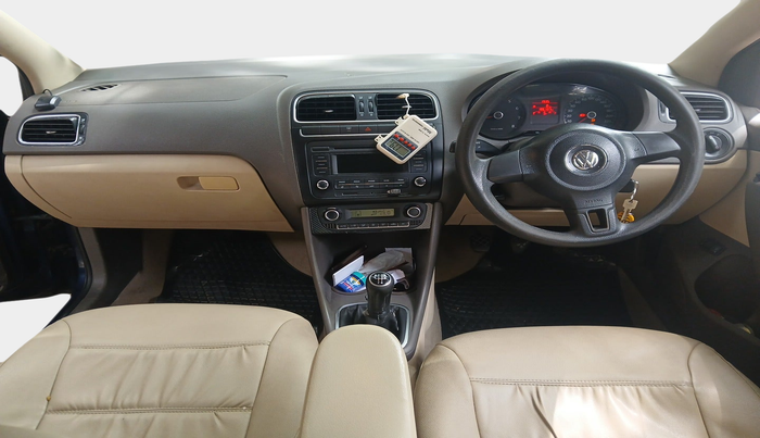 2011 Volkswagen Vento HIGHLINE 1.6 MPI, Petrol, Manual, 1,86,137 km, interior