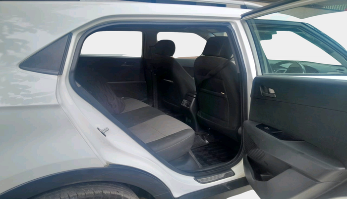 2016 Hyundai Creta SX PLUS AT 1.6 DIESEL, Diesel, Automatic, 1,24,063 km, interior