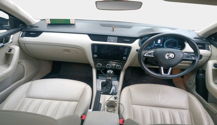 2017 Skoda Octavia L&K 1.8 TSI AT, Petrol, Automatic, 48,432 km, interior