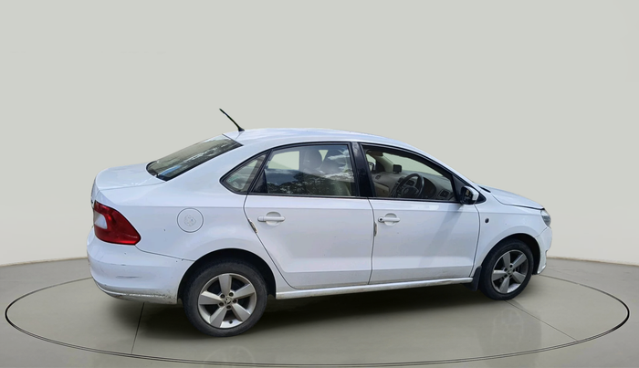 2015 Skoda Rapid ELEGANCE 1.6 MPI MT, Petrol, Manual, 35,822 km, exterior