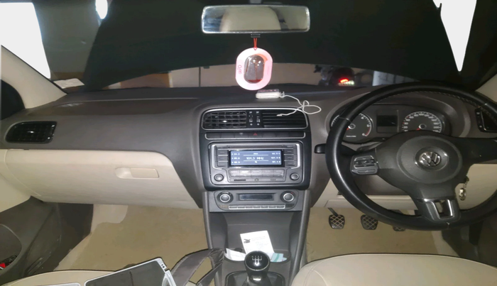 2014 Volkswagen Vento HIGHLINE DIESEL 1.6, Diesel, Manual, 1,02,750 km, interior