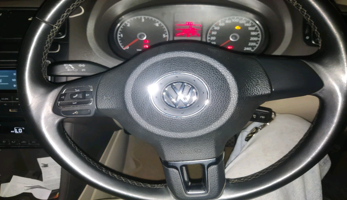 2014 Volkswagen Vento HIGHLINE DIESEL 1.6, Diesel, Manual, 1,02,750 km, interior