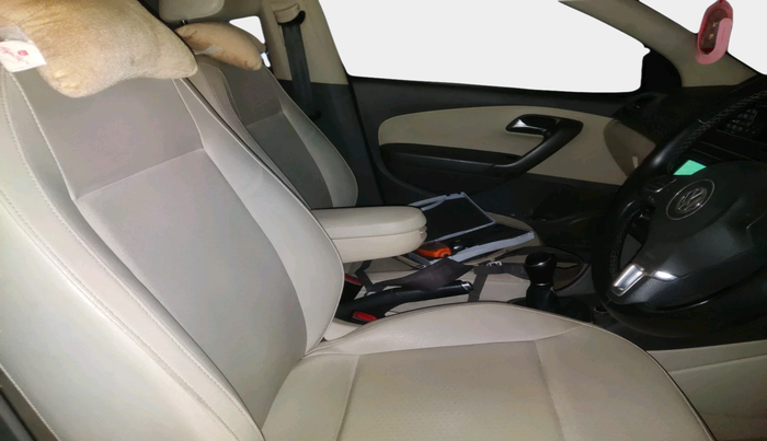 2014 Volkswagen Vento HIGHLINE DIESEL 1.6, Diesel, Manual, 1,02,750 km, interior