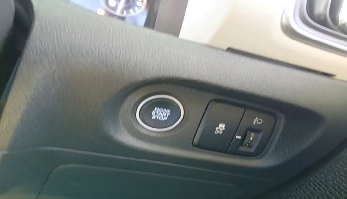 2022 Hyundai Creta SX 1.5 PETROL, Petrol, Manual, 8,800 km, interior