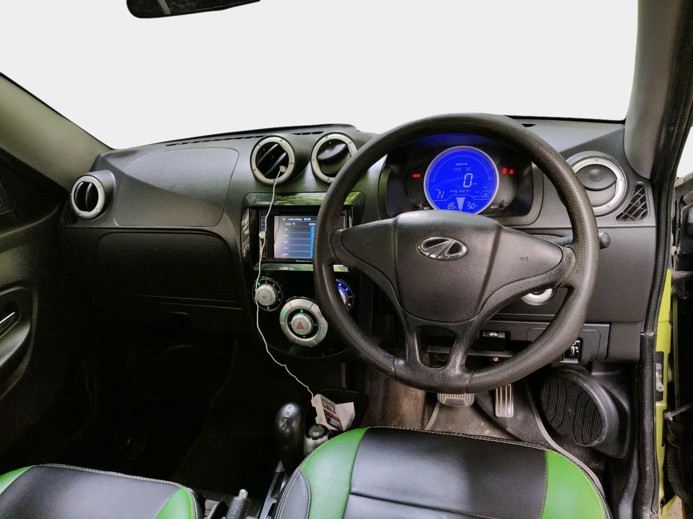 2015 Mahindra E2O T2, Electric, Automatic, 91,447 km, interior