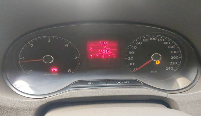 2014 Volkswagen Vento HIGHLINE DIESEL 1.6, Diesel, Manual, 77,094 km, interior