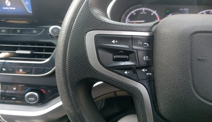 2022 Tata Safari XTA PLUS, Diesel, Automatic, 45,702 km, interior