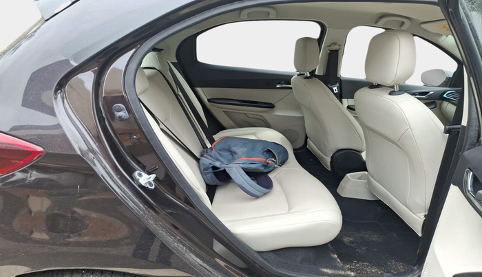 2024 Tata TIAGO EV XZ PLUS TECH LUX LONG RANGE, Electric, Automatic, 13,305 km, interior