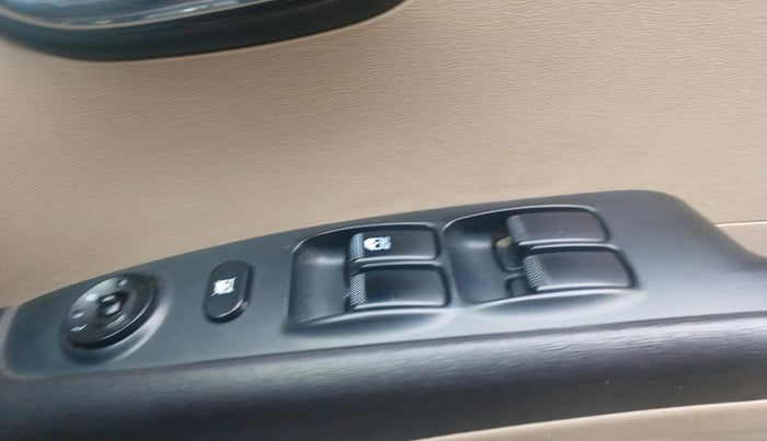 2013 Hyundai i10 MAGNA 1.2, Petrol, Manual, 61,659 km, interior