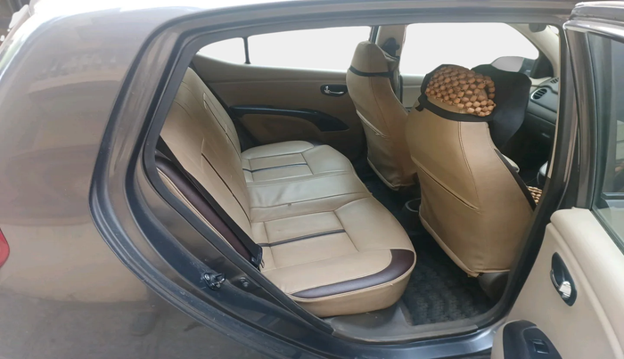 2013 Hyundai i10 MAGNA 1.2, Petrol, Manual, 61,659 km, interior