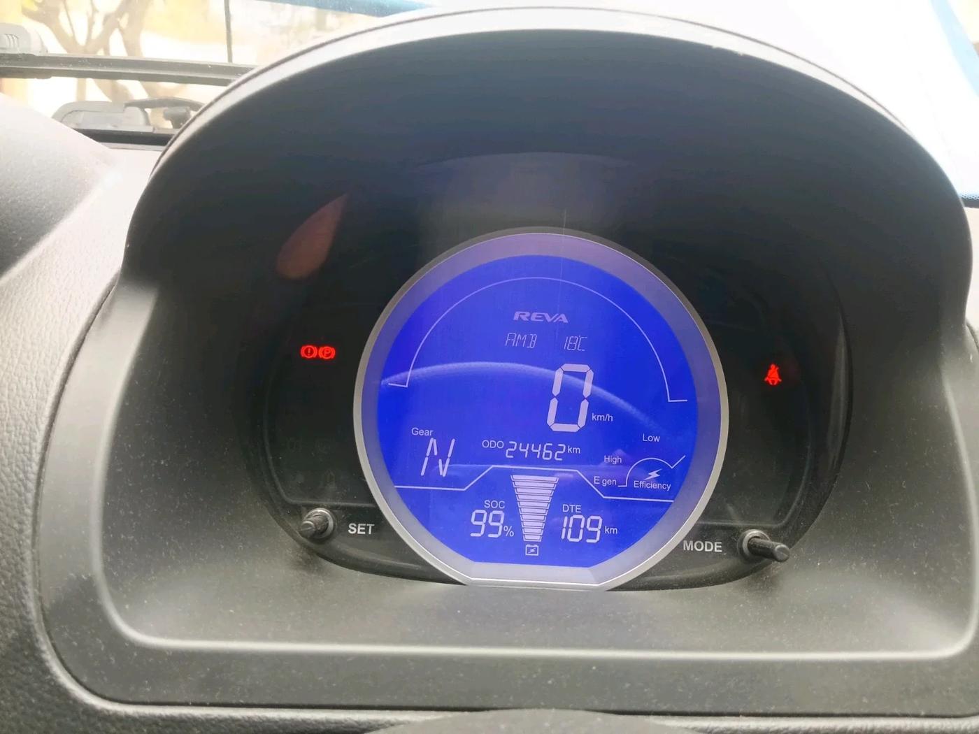 2017 Mahindra E20 Plus P4, Electric, Automatic, 24,462 km, interior