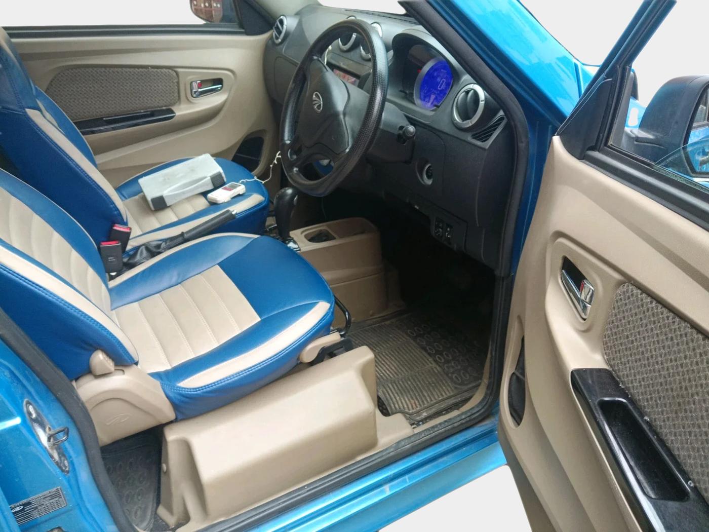 2017 Mahindra E20 Plus P4, Electric, Automatic, 24,462 km, interior