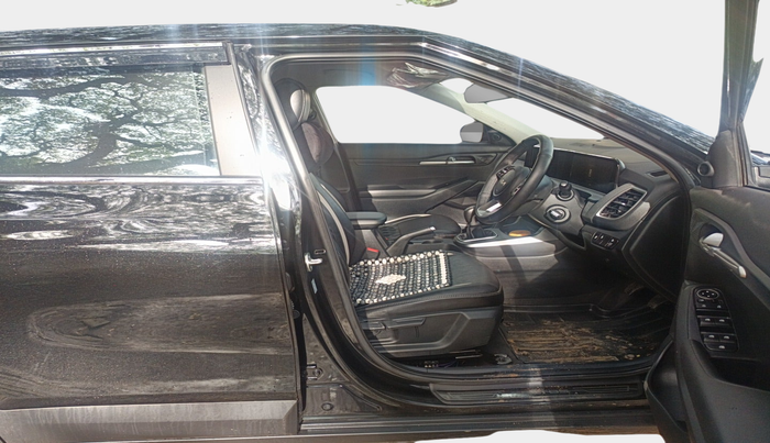 2025 KIA SELTOS HTE (O)1.5 Petrol MT, Petrol, Manual, 1,141 km, interior