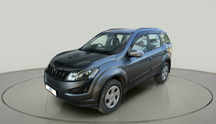 2016 Mahindra XUV500 W6, Diesel, Manual, 73,079 km, exterior