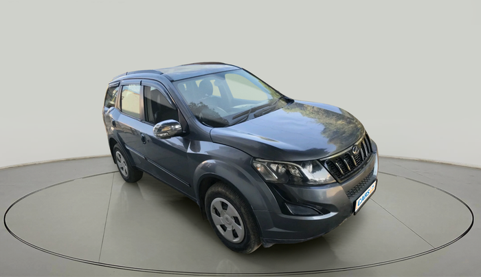 2016 Mahindra XUV500 W6, Diesel, Manual, 73,079 km, exterior