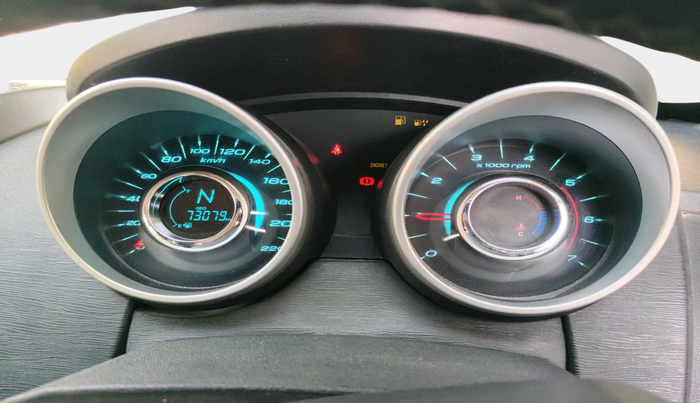 2016 Mahindra XUV500 W6, Diesel, Manual, 73,079 km, interior