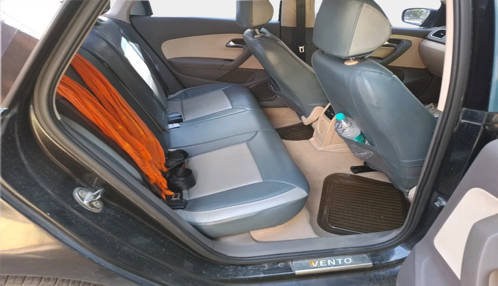 2011 Volkswagen Vento HIGHLINE DIESEL 1.6, Diesel, Manual, 81,609 km, interior