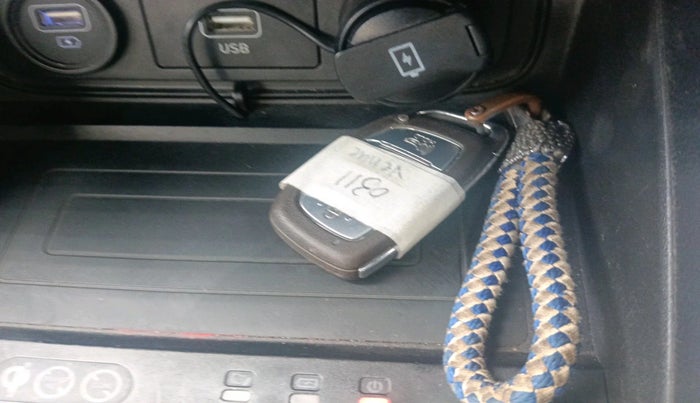 2019 Hyundai VENUE SX PLUS 1.0 TURBO DCT, Petrol, Automatic, 1,08,625 km, interior