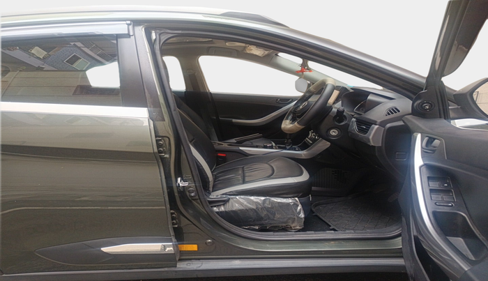 2022 Tata NEXON XM SUNROOF PETROL, Petrol, Manual, 8,165 km, interior