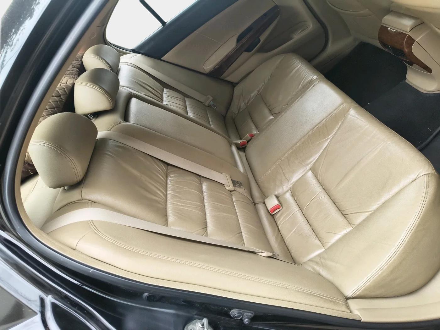 2012 Honda Accord 2.4L I-VTEC AT, Petrol, Automatic, 1,38,207 km, interior