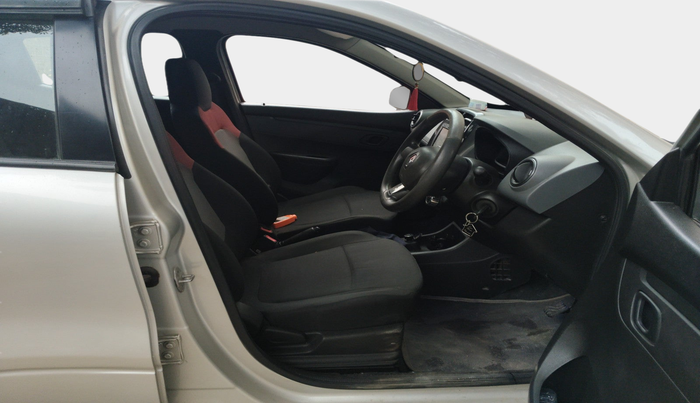 2017 Renault Kwid RXT 1.0 AMT, Petrol, Automatic, 38,041 km, interior
