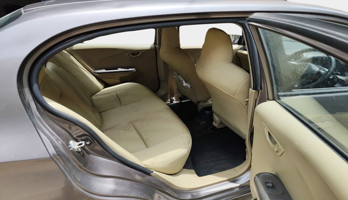 2013 Honda Amaze 1.5L I-DTEC S, Diesel, Manual, 88,447 km, interior