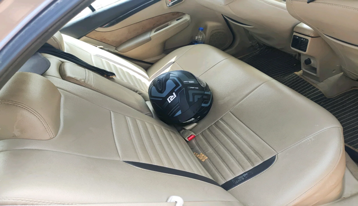 2017 Maruti Ciaz VXI+, Petrol, Manual, 1,04,837 km, interior