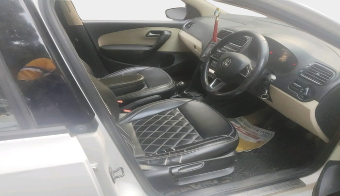 2017 Skoda Rapid AMBITION 1.5 TDI, Diesel, Manual, 82,343 km, interior