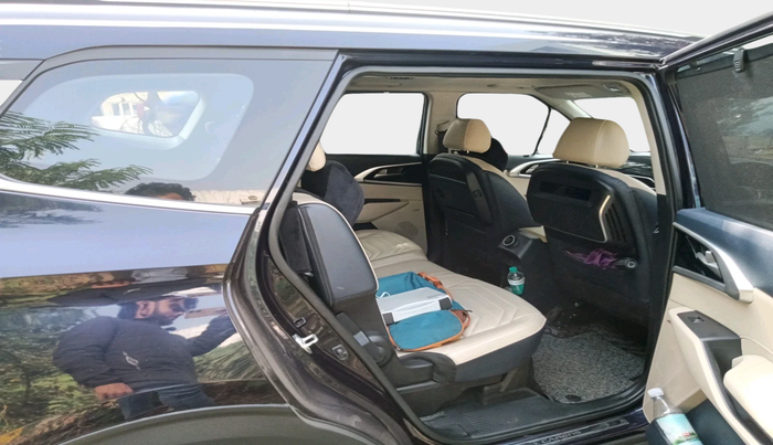 2023 KIA CARENS LUXURY PLUS 1.5 IMT PETROL, Petrol, Manual, 14,825 km, interior