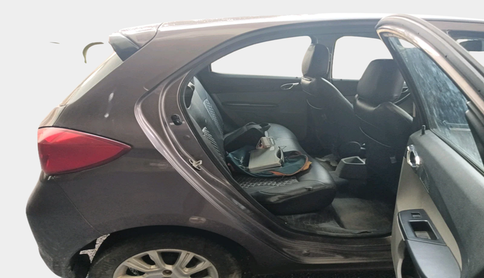 2018 Tata Tiago XZ PETROL, Petrol, Manual, 1,05,854 km, interior