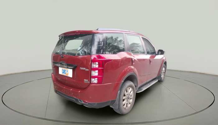 2016 Mahindra XUV500 W8 AT, Diesel, Automatic, 80,091 km, exterior