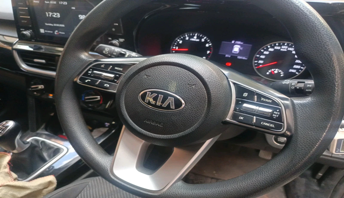 2020 KIA SELTOS HTK PLUS 1.5, Petrol, Manual, 72,416 km, interior