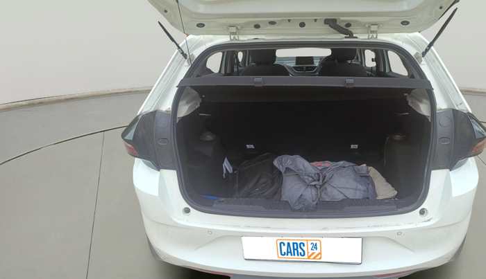 2023 Tata ALTROZ XTA, Petrol, Automatic, 23,319 km, exterior