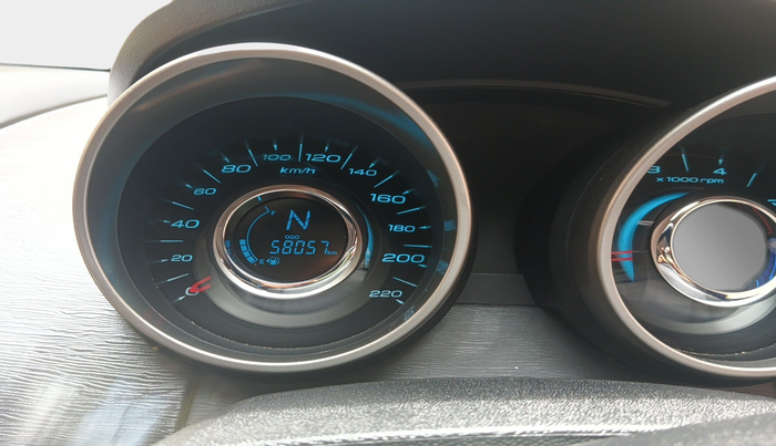 2021 Mahindra XUV500 W7, Diesel, Manual, 58,057 km, interior