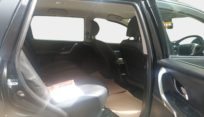 2021 Mahindra XUV500 W7, Diesel, Manual, 58,057 km, interior