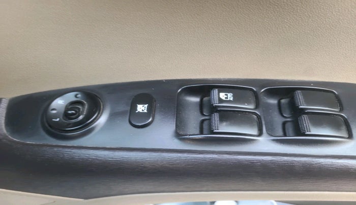 2012 Hyundai i10 SPORTZ 1.2, Petrol, Manual, 80,779 km, interior