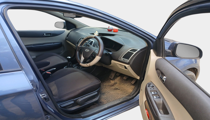 2013 Hyundai i20 ASTA (O) 1.2 WITH SUNROOF, Petrol, Manual, 85,453 km, interior