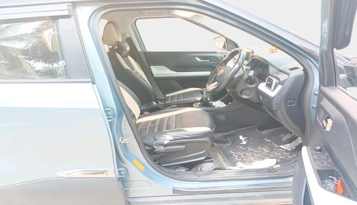 2022 Tata PUNCH CREATIVE  1.2 RTN DUAL TONE, Petrol, Manual, 32,441 km, interior