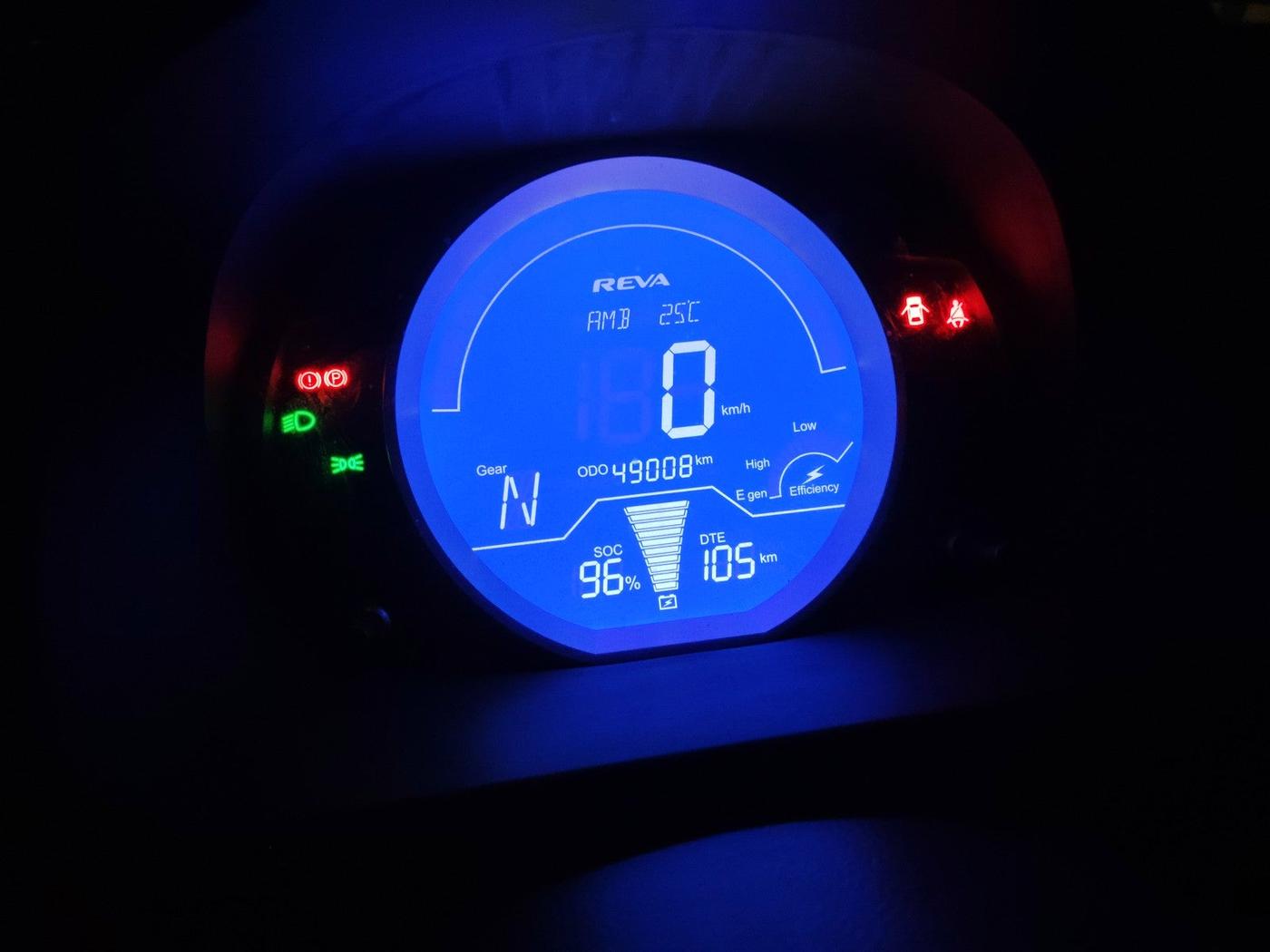 2018 Mahindra E20 Plus P4, Electric, Automatic, 49,332 km, interior